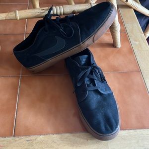 Nike size 14 mens shoe